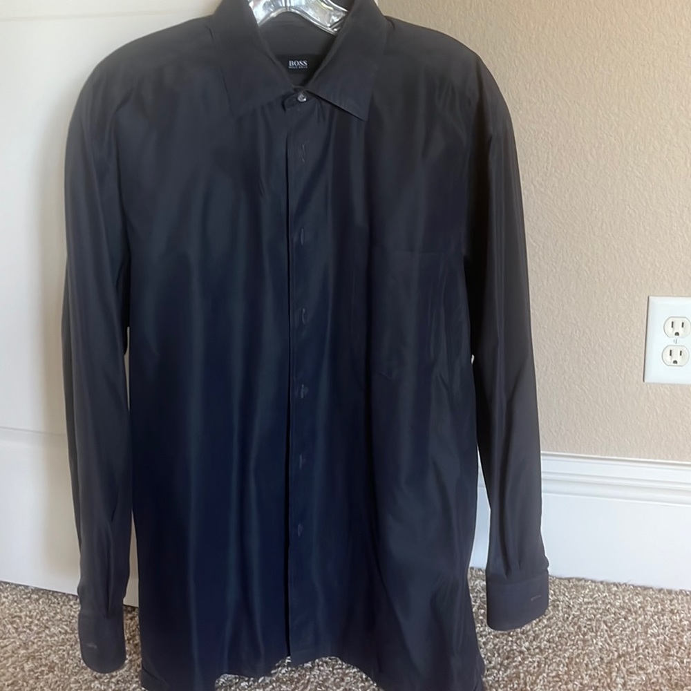 Men’s Boss button down shirt